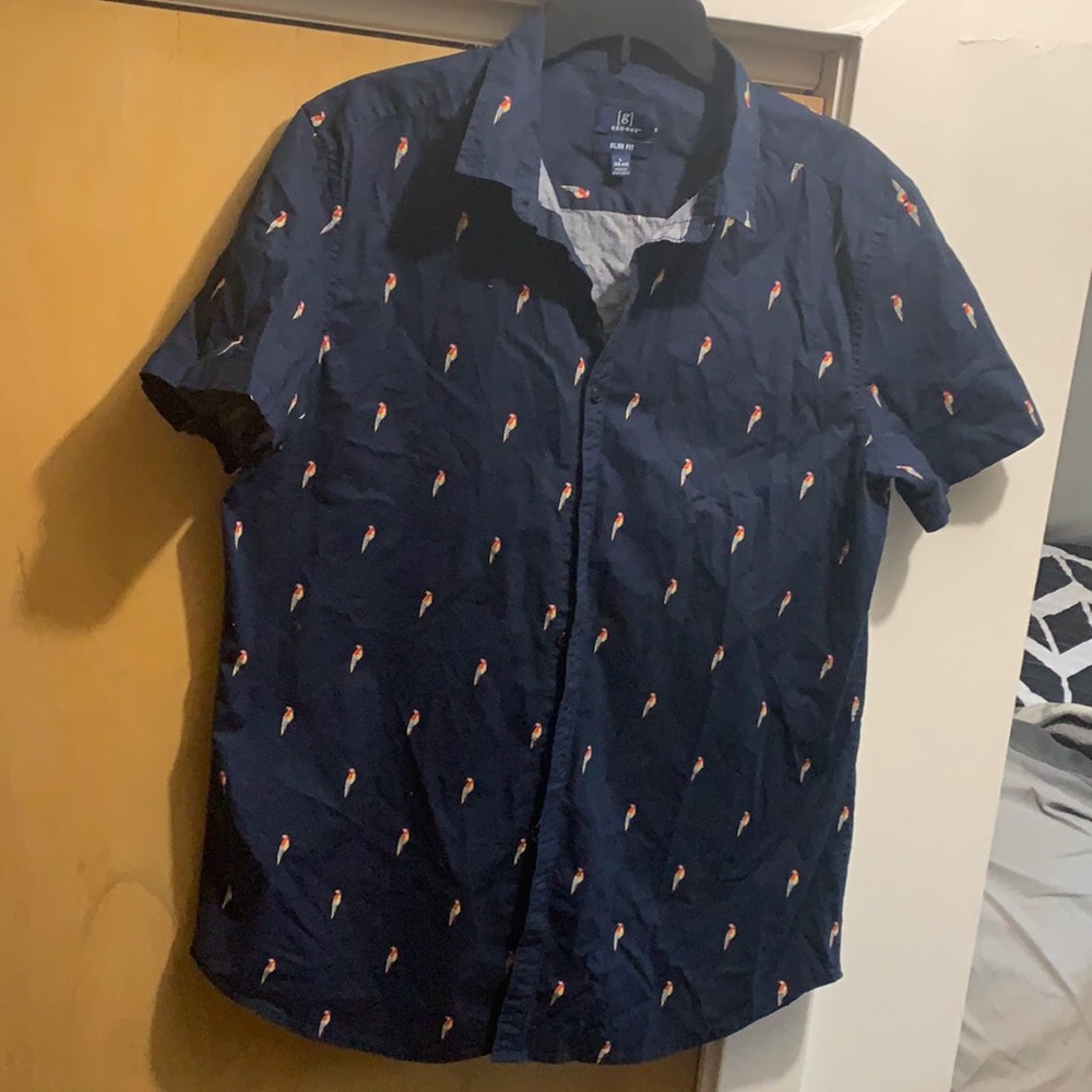 Men’s shirt sleeve button up shirt